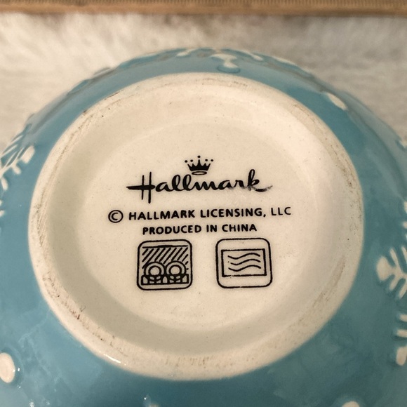Hallmark Snowflake Bowls - Picture 7 of 9
